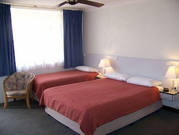 Beach Motel Woolgoolga - Accommodation Sunshine Coast 1