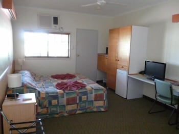 Landsborough Lodge Motel - Accommodation Sunshine Coast 4