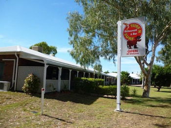 Landsborough Lodge Motel - Accommodation Sunshine Coast 0
