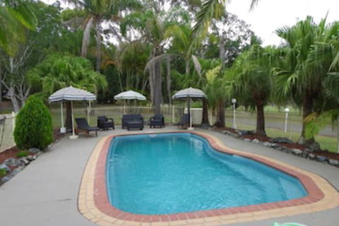 Surfside Resort Motel - Accommodation Sunshine Coast 2