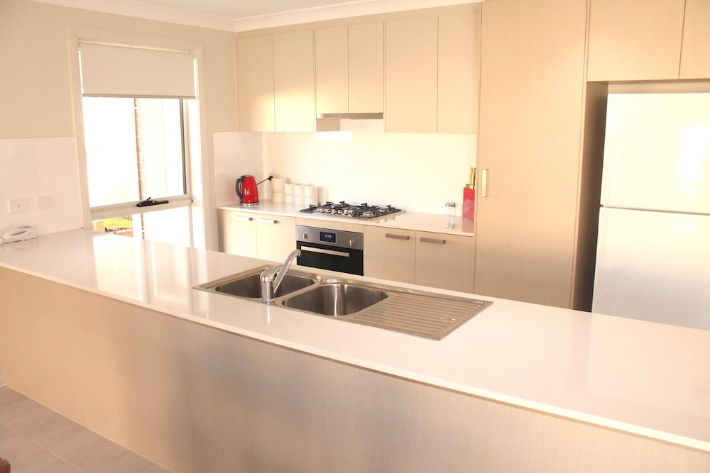 Hoxton Park NSW Accommodation Sunshine Coast
