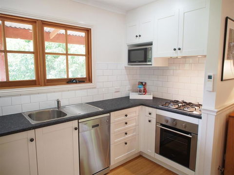 Tahara Cottage - Accommodation Sunshine Coast 2