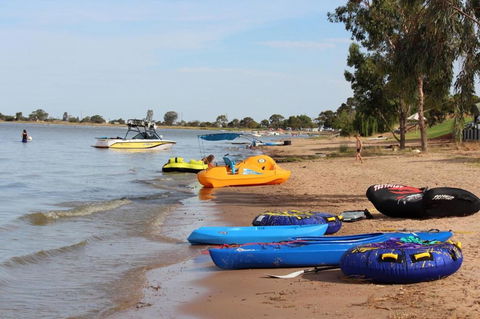 Lake Boga Waterfront Holiday House - Accommodation Sunshine Coast 3