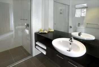May Park Executive Apartments - Accommodation Sunshine Coast 3