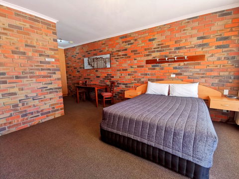 Townhouse Motor Inn - Accommodation Sunshine Coast 3