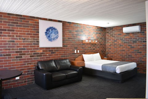Townhouse Motor Inn - Accommodation Sunshine Coast 5