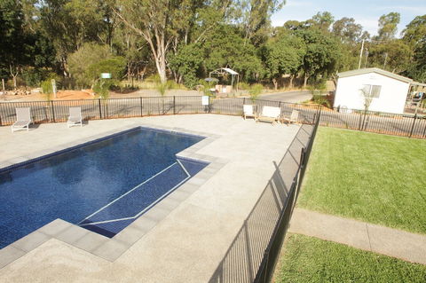 Riverside Cabin Park - Accommodation Sunshine Coast 1