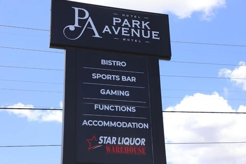 Park Avenue Hotel Motel - Accommodation Sunshine Coast 1