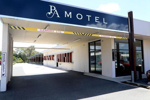 Park Avenue Hotel Motel - Accommodation Sunshine Coast 0