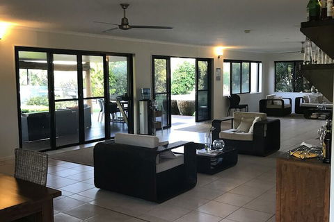 Crystalbrook Lodge - Accommodation Sunshine Coast 2
