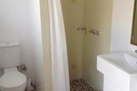 Anglesea Lodge - Accommodation Sunshine Coast 6