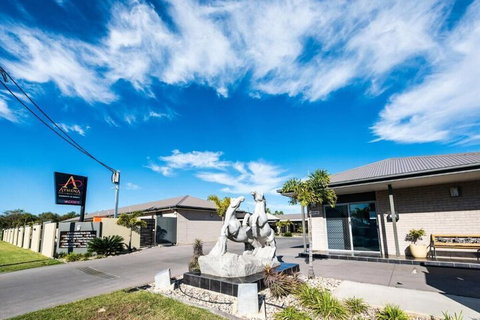 Athena Studio Units - Accommodation Sunshine Coast 2