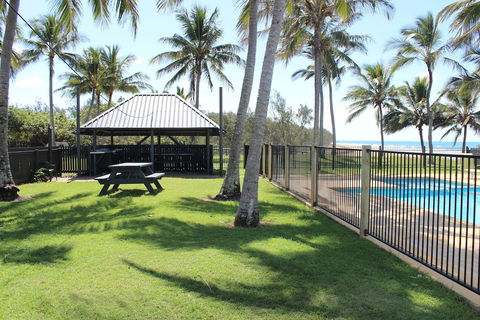 Sarina Beach Motel - Accommodation Sunshine Coast 6
