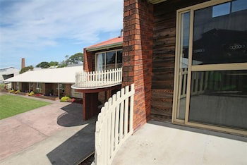 Apollo Bay Backpackers Lodge - Accommodation Sunshine Coast 0