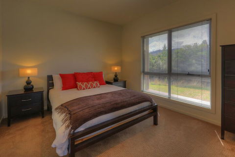 Fairwinds - Essentially Tas - Accommodation Sunshine Coast 2