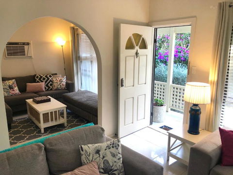Ocean Beach Cottage - Accommodation Sunshine Coast 4