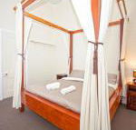CBD Holiday Home - Accommodation Sunshine Coast