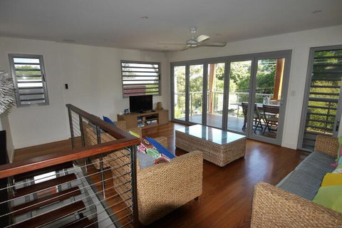 Allora 1 - Accommodation Sunshine Coast 0