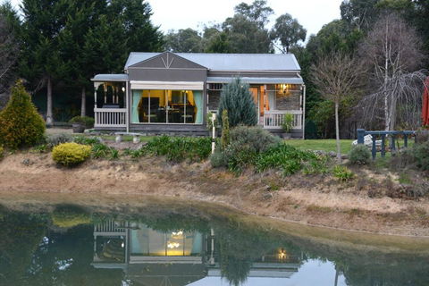 Still Waters - Accommodation Sunshine Coast 5