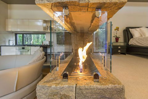 The Feathered Nest - Wildlife Retreat - Accommodation Sunshine Coast 1