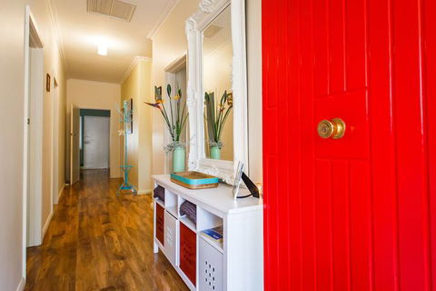 Indulge Homes - 77 Olive - Accommodation Sunshine Coast 3