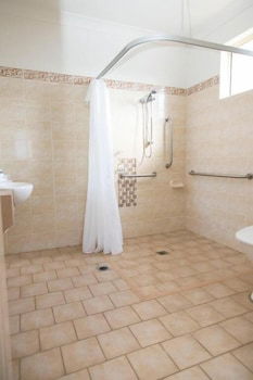 A-line Motel - Accommodation Sunshine Coast 5