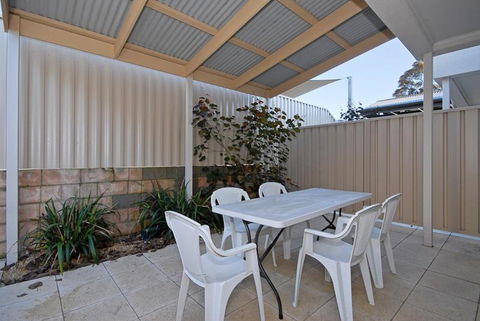 The Block Views Apartments Victor Harbor - Accommodation Sunshine Coast 6