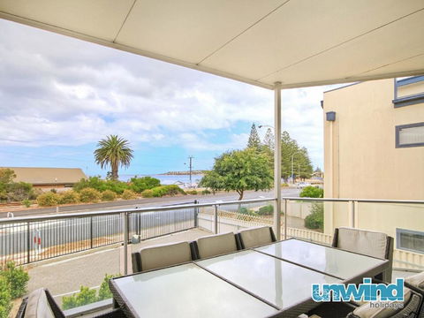 The Block Views Apartments Victor Harbor - Accommodation Sunshine Coast 5