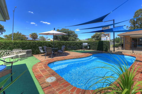 Pevensey Motor Lodge - Accommodation Sunshine Coast 2