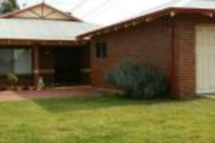 Mount Pleasant WA Accommodation Sunshine Coast