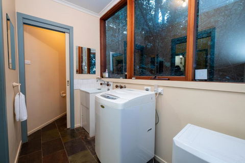 Risehill House - Accommodation Sunshine Coast 6