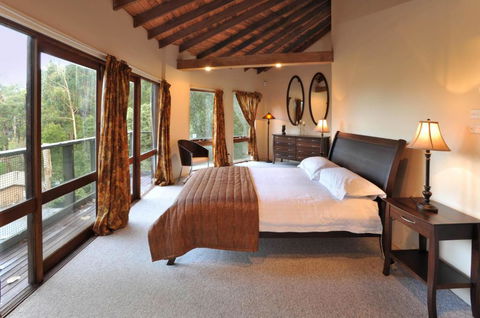 Risehill House - Accommodation Sunshine Coast 1