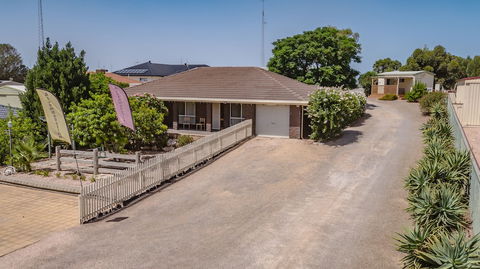 Moonta Bay Accommodation - Accommodation Sunshine Coast 0