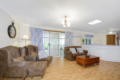 Moonta Bay Accommodation - Accommodation Sunshine Coast 4