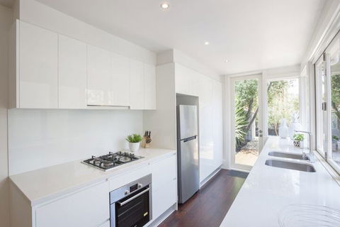 BOUTIQUE STAYS - South Yarra Lane - Accommodation Sunshine Coast 3