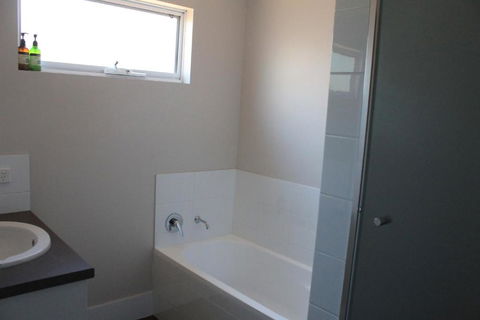 Bluebird Cottage - Accommodation Sunshine Coast 3