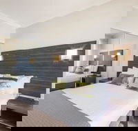 Dolphin Quay Apartments - Accommodation Sunshine Coast