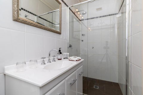 94Best Apartments - Accommodation Sunshine Coast 4