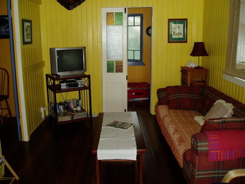 Mango Tourist Hostel - Accommodation Sunshine Coast 2