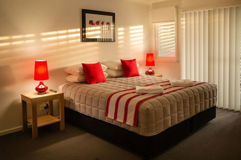Wallsend Executive Apartments - Accommodation Sunshine Coast 2