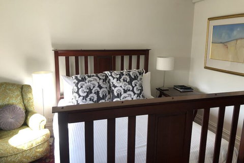 Corner Hotel Alexandra - Accommodation Sunshine Coast 4