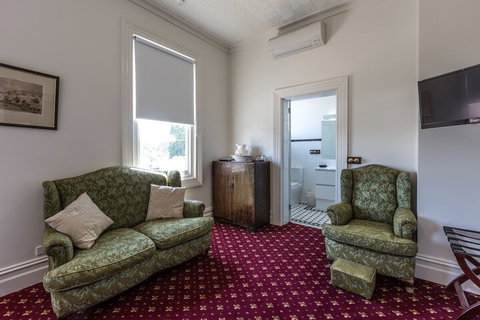 Corner Hotel Alexandra - Accommodation Sunshine Coast 6