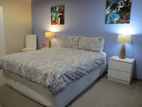 Elm Trees Accommodation At Ross - Accommodation Sunshine Coast 2