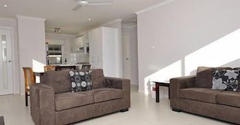 Capricorn Villas - Accommodation Sunshine Coast 2