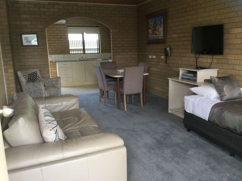 Sunrise Motel - Accommodation Sunshine Coast 4