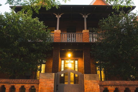 The Houston - Accommodation Sunshine Coast 5