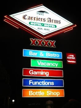 Carriers Arms Hotel - Accommodation Sunshine Coast 1