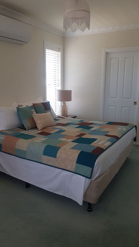 Grovely House Bed & Breakfast - Accommodation Sunshine Coast 6