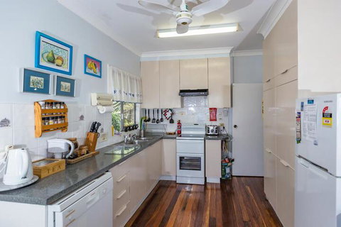 Boonah Hilltop Cottage - Accommodation Sunshine Coast 1