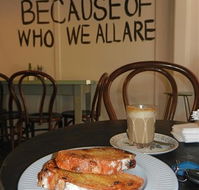 Little Lucky Cafe - Accommodation Sunshine Coast